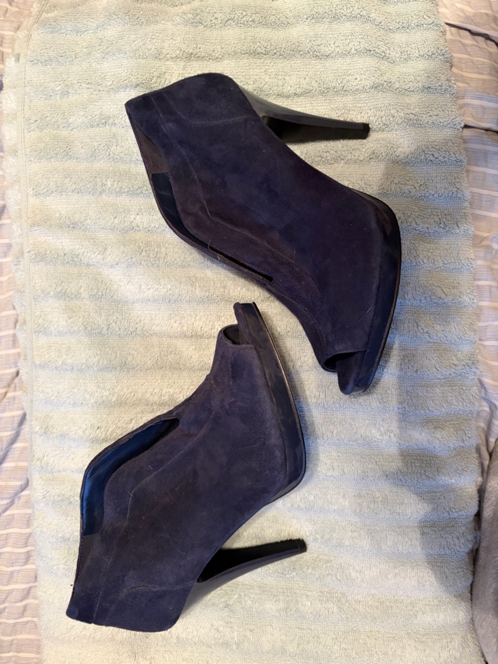 Nine West Suede Peep-Toe Mules in Navy